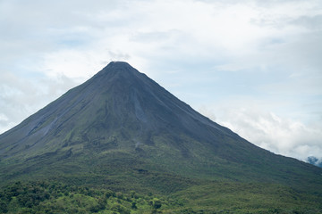 Fototapeta premium A clear view of Arenal Volcano