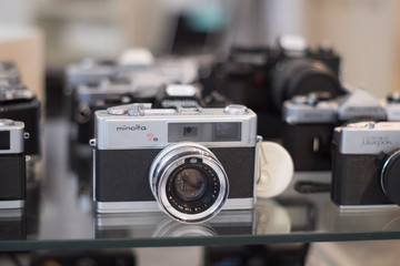 Vintage Cameras Shop with various models of analog cameras