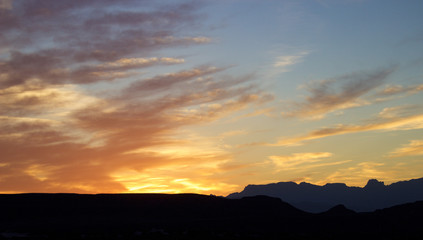 Obraz premium sunset in the mountains