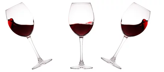Rolgordijnen Set glazen met rode wijn © alefat