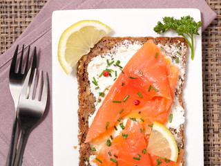 bread with cheese cream and smoked salmon