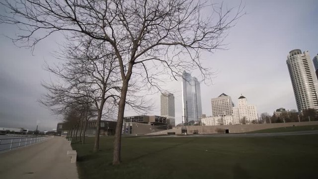 Walk Along Oak Leaf Trail Near Milwaukee War Memorial Center Car Park