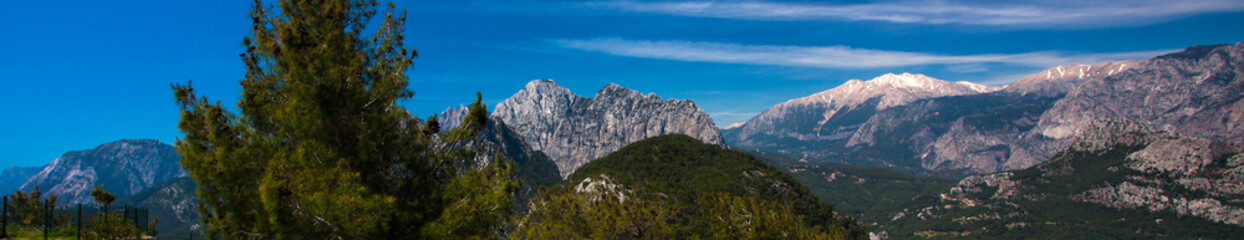 Fototapeta na wymiar Beautiful landscape of mountains and the forest in Turkey, Antalya.Panorama from cableway.