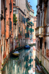 Fototapeta na wymiar Colourful Venice side canal