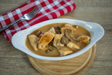 poulet aux champignons