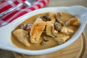 poulet aux champignons