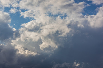 Obraz premium Dramatic sky background with stormy clouds, natural texture