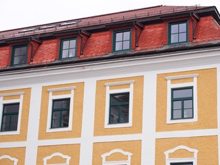 Obraz premium Anstrich - Bürgerhaus mit ausgebautem Dachgeschoß