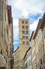 Fototapeta na wymiar Narrow alley in Arezzo - Tuscany Italy