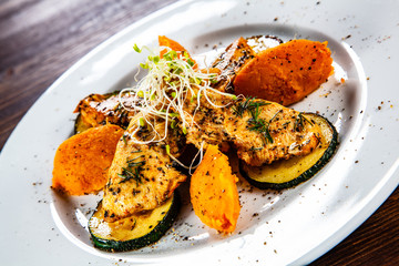 Grilled chicken strips with puree