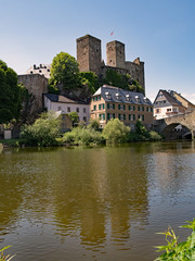 Fototapeta na wymiar Dir Burg Runkel in Runkel an der Lahn in Hessen, Deutschland 