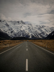 Naklejka premium Lonely Road