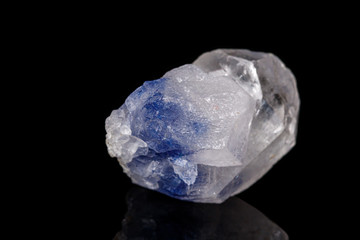 Obraz premium Macro tourmaline mineral stone on black