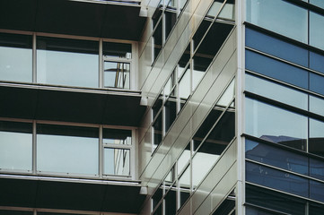 Naklejka premium Modern office building facade