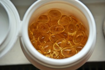 capsules, soft gelatin capsules with fish oil
