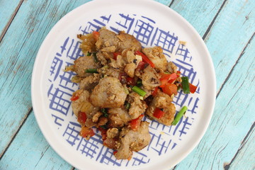 Thon sauce piquante