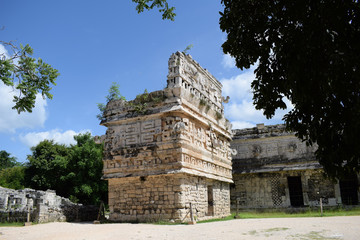 old ruins of chichen itza