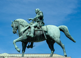 Fototapeta premium Churfürst von Bayern statue against blue sky