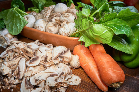 vegetables, carrot spinach mushrooms morron