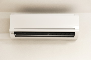 備え付けエアコン Japanese air conditioners for rent 