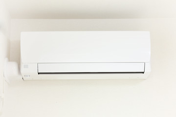 備え付けエアコン Japanese air conditioners for rent 