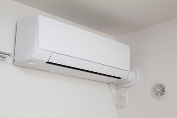 備え付けエアコン Japanese air conditioners for rent 