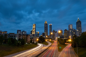 Obraz na płótnie Canvas Atlanta Skyline View in the evening from Jackson St Bridge