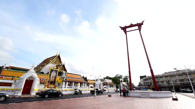 Panning view Giant swing landmark of bangkok city in sunset time / Sao Ching Cha landmark in Bangkok city