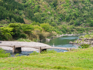 Fototapeta premium 高知県 四万十川 向山沈下橋 上岡沈下橋