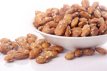 almond in bowl
