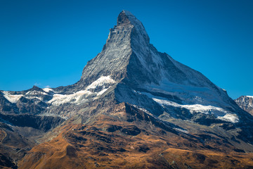 Matterhorn bei Tag in Wolken eingehüllt. Zermatt in der Schweiz.