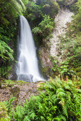 Obraz premium Waterfall in the Buried Village, North Island, Wairoa, New Zealand