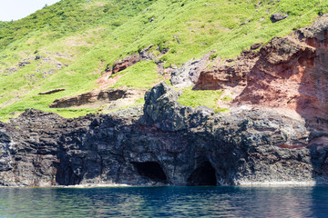 国賀浜の海蝕洞