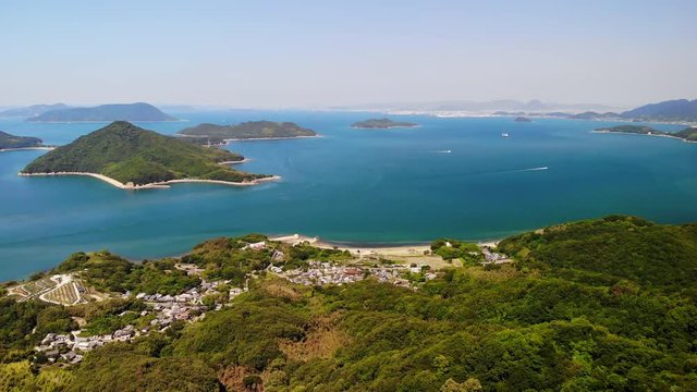 紫雲出山から望む瀬戸の多島美