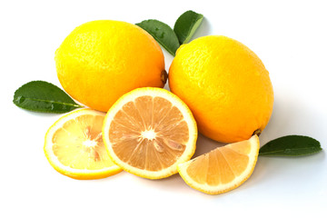 Fototapeta na wymiar fresh lemon with lime and leaves on white background