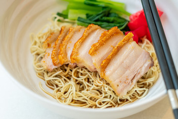 noodle with roasted crispy pork