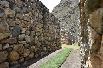 Fototapeta na wymiar The Inca ruins of Patallacta and Llactapata on Day 1 of the Inca Trail to Machu Picchu