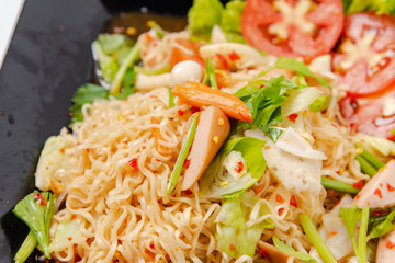 Spicy Noodle Salad (Yum Mama) - Thai food