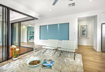 A grand living room décor