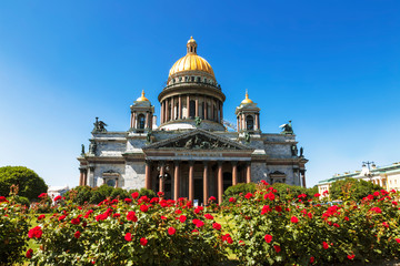 Fototapeta na wymiar Saint Isaac Cathedral in Saint Petersburg, Russia.