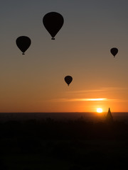 Bagan et ballons