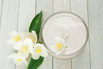 Moisturizers, jasmine