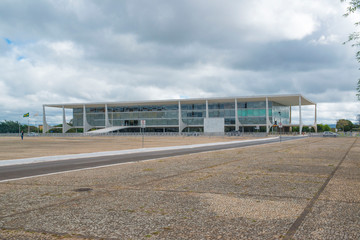 Fototapeta na wymiar A view of Planalto Palace (Palácio do Planalto) in Brasilia, Brazil.