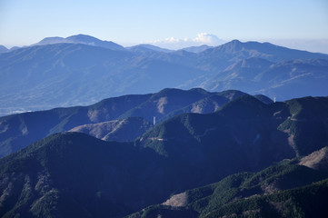 丹沢より望む箱根山