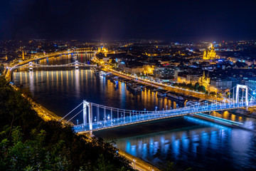 Fototapeta na wymiar ハンガリー・ブダペストの夜景