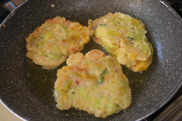 vegetarian fried fritters