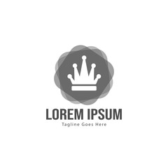 Obraz premium Crown logo template design with frame. minimalist crown logo vector illustration