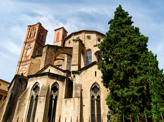 Fototapeta na wymiar Back of the church of San Francesco, Bologna, Italy
