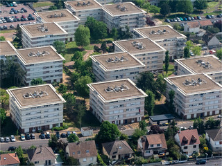 vue aérienne d'immeubles à Carrières-sous-Poissy dans les Yvelines en France