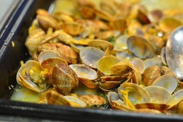 Clam with hot sauce